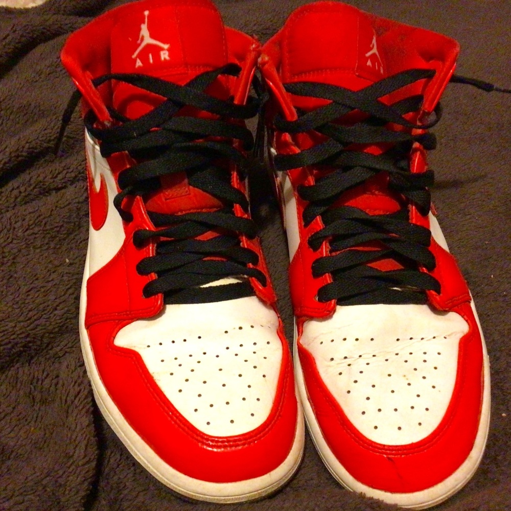 Jordan 1 Mid Barcelona Sweater Red Patent